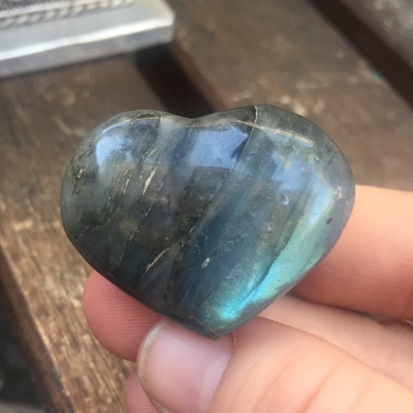 Accessories - Labradorite carved heat stone mediation protection